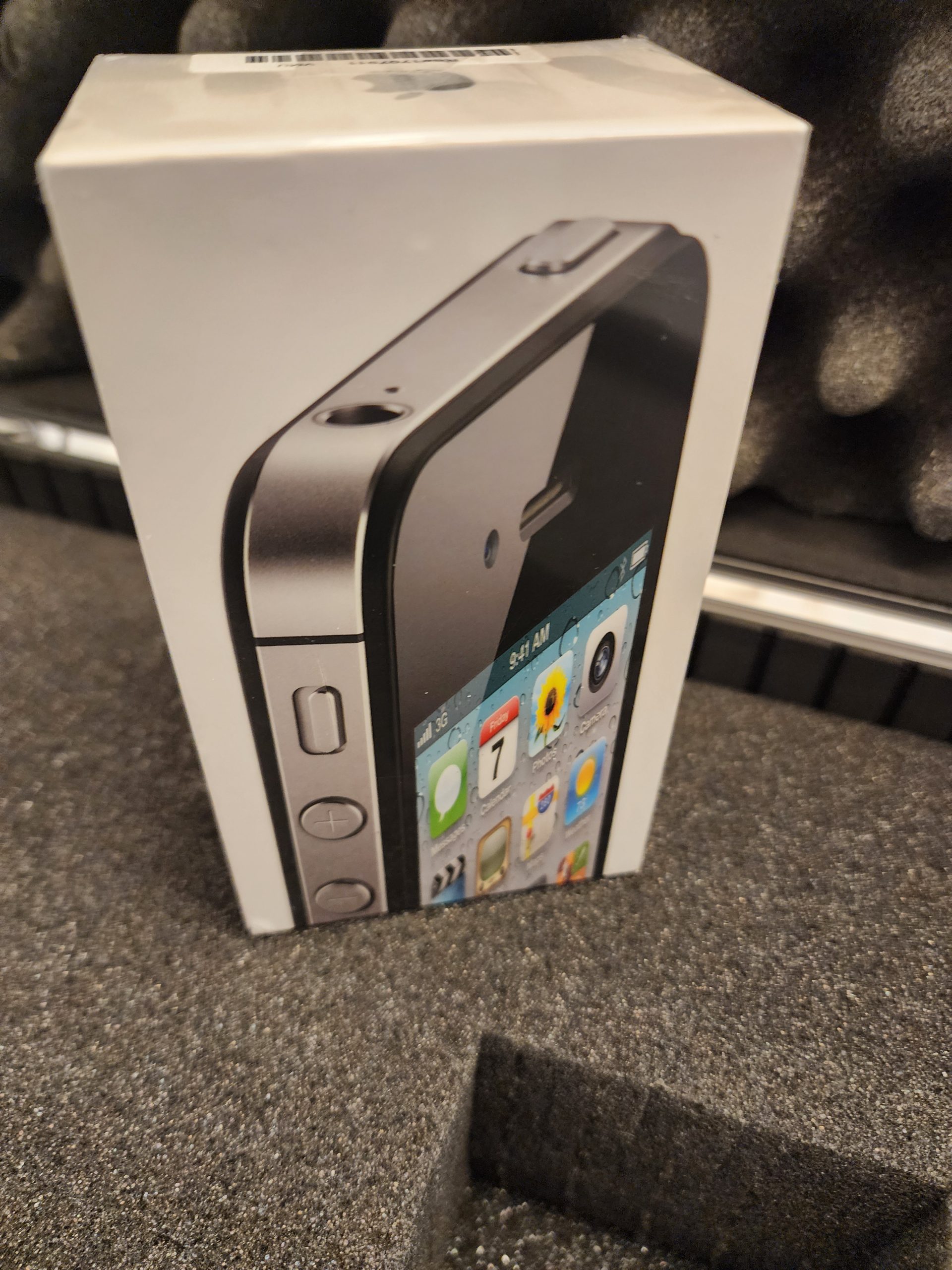 For Apple collectors - Ultra Rare Sealed iPhone 3GS and 4S <br><br>